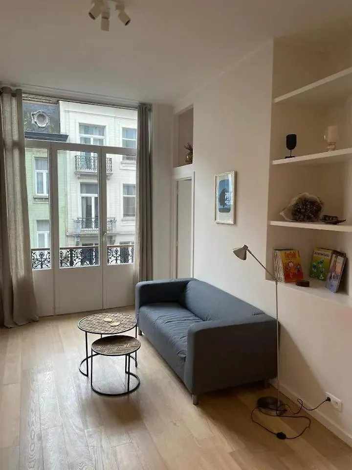 Апартаменты Beautiful And Warm Flat In Heart Of Брюссель