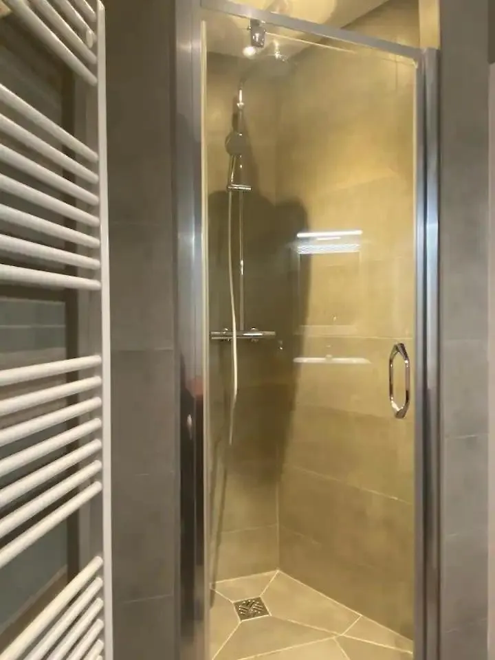 Апартаменты Beautiful And Warm Flat In Heart Of Брюссель